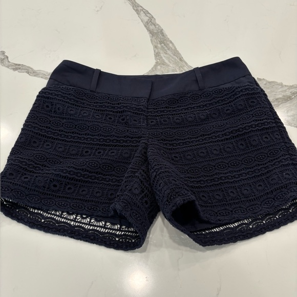 The Limited brand Women's Navy Lace Shorts size 6 - Picture 1 of 6